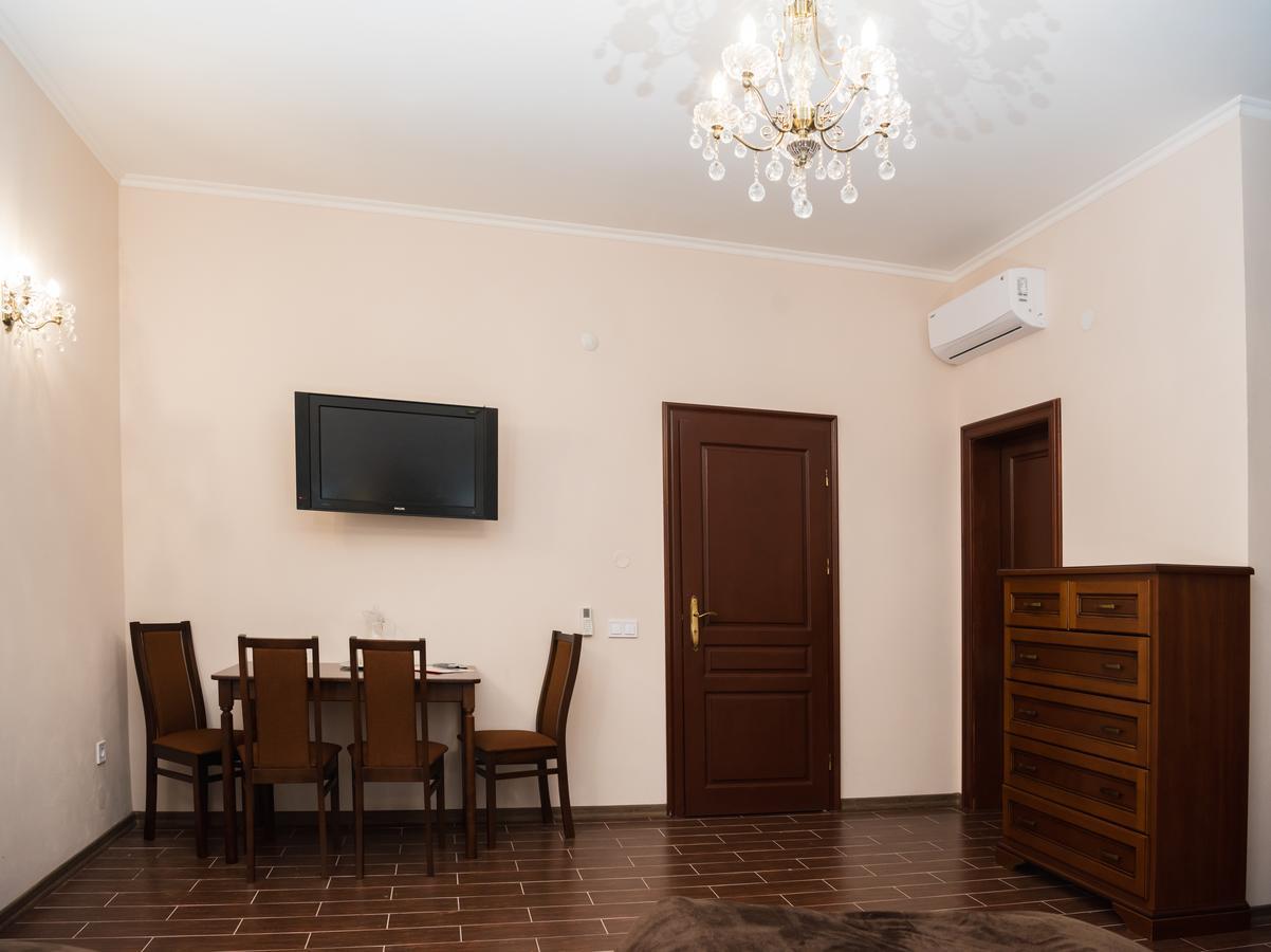 Hotel " Boutique " Ujgorod Dış mekan fotoğraf